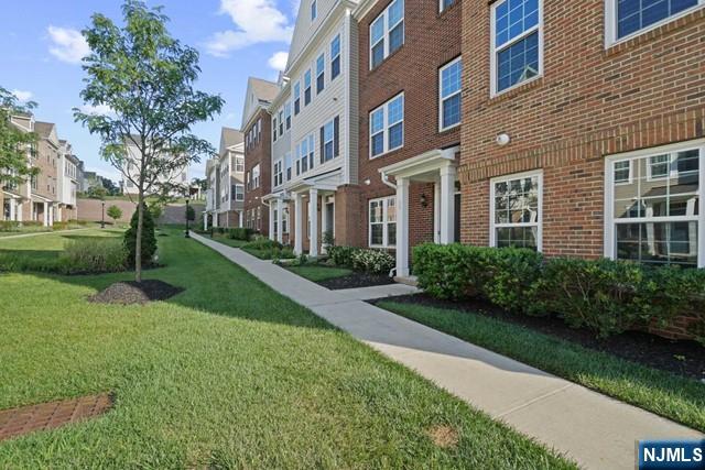 97 Truman Drive Wood-Ridge, NJ 07075 - Photo 2 of 49