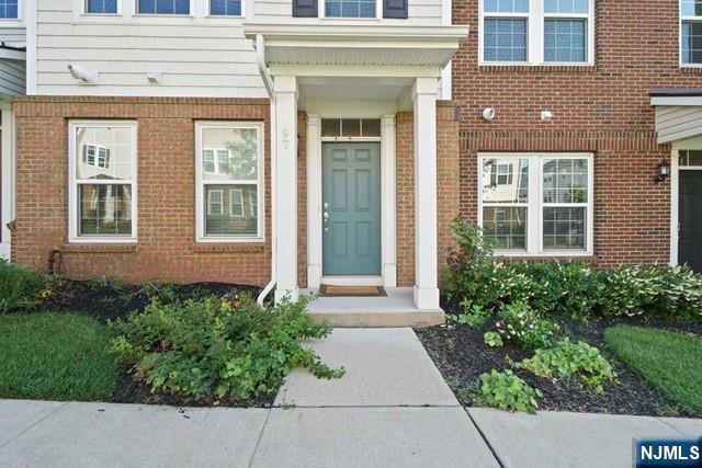 97 Truman Drive Wood-Ridge, NJ 07075 - Photo 3 of 49