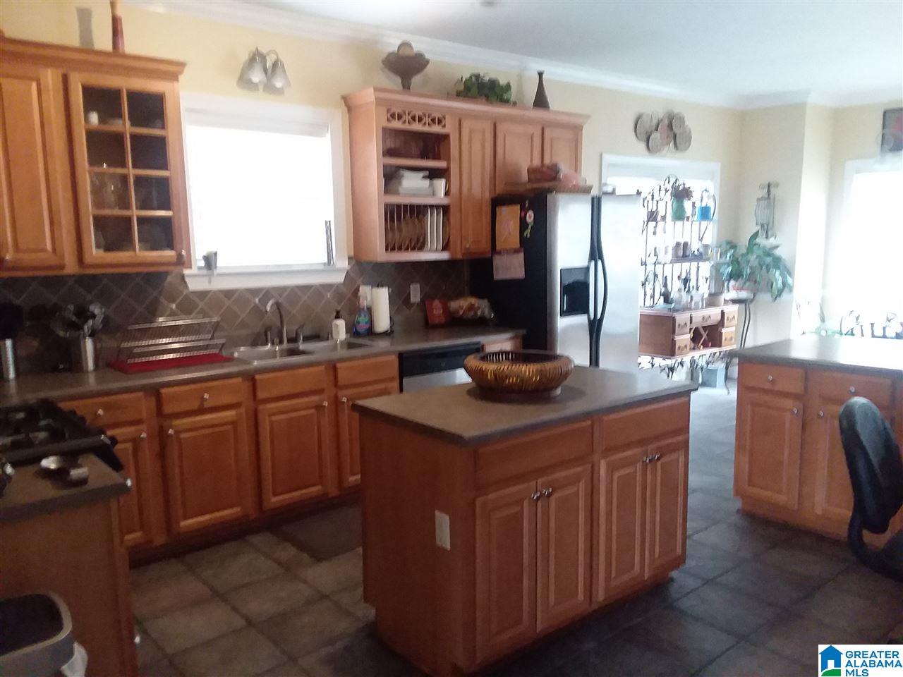 1041 Willowbrook Road Birmingham, AL 35215 - Photo 15 of 41
