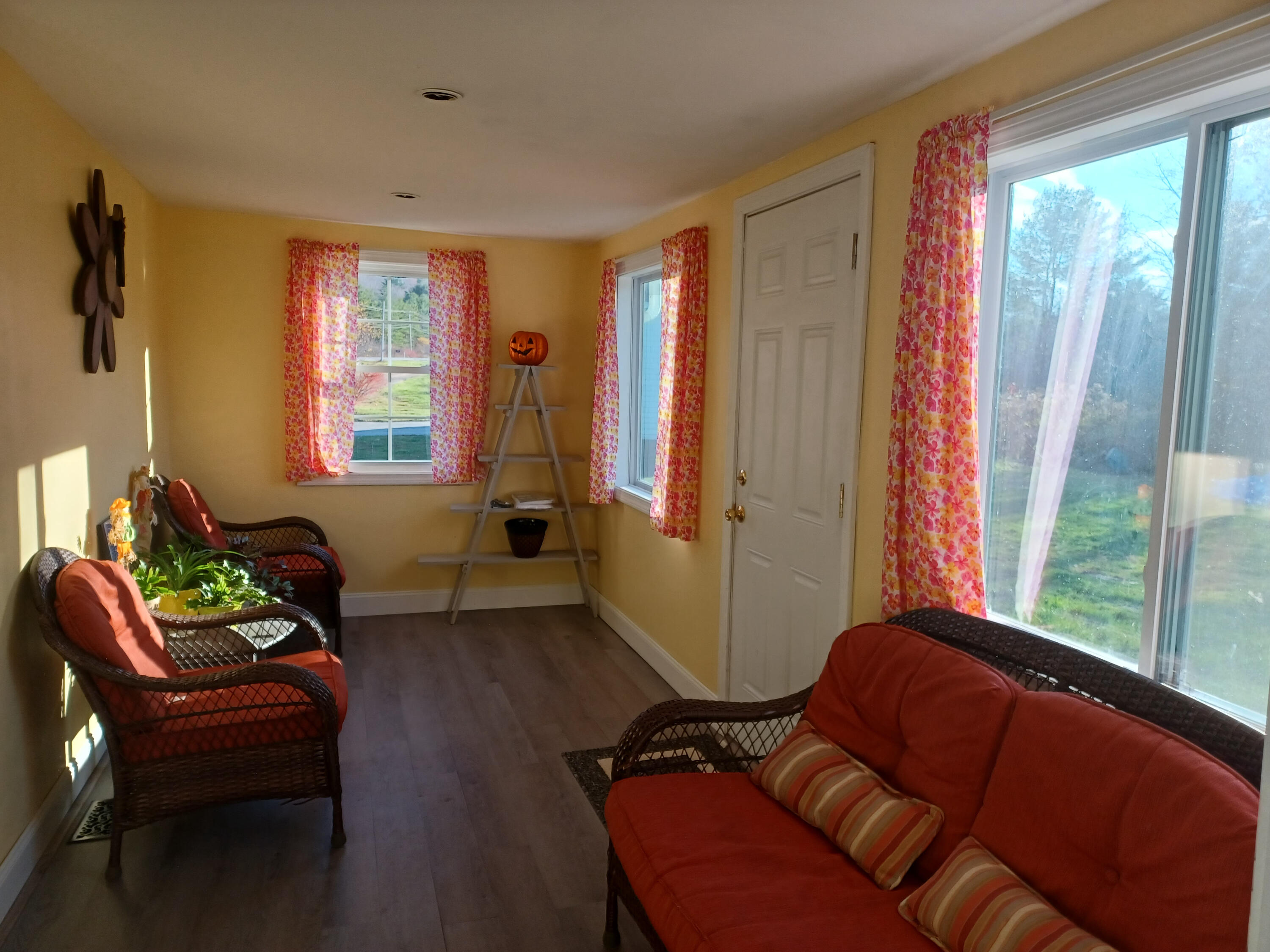 541 Wiscasset Road Pittston, ME 04345 - Photo 8 of 32 Room off kitchen