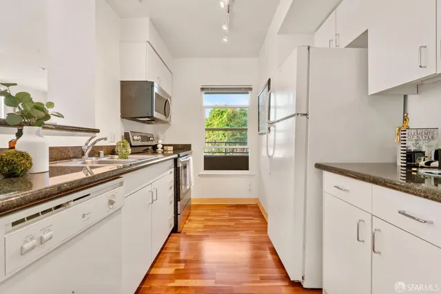 $749,000 | 8400 Oceanview Terrace, Unit 208, San Francisco, CA 94132