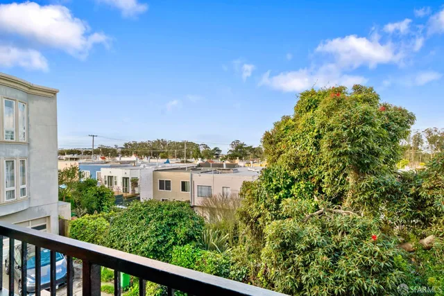 $749,000 | 8400 Oceanview Terrace, Unit 208, San Francisco, CA 94132