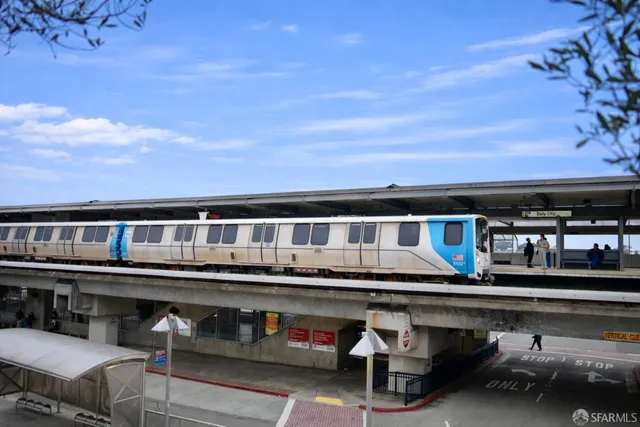 $749,000 | 8400 Oceanview Terrace, Unit 208, San Francisco, CA 94132