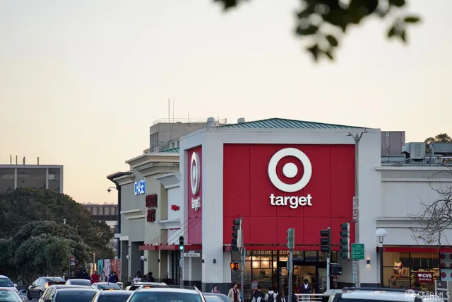 $749,000 | 8400 Oceanview Terrace, Unit 208, San Francisco, CA 94132