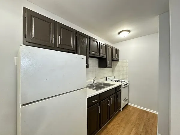 $1,450 | 4537 North Dover Street, Unit 1B, Chicago, IL 60640