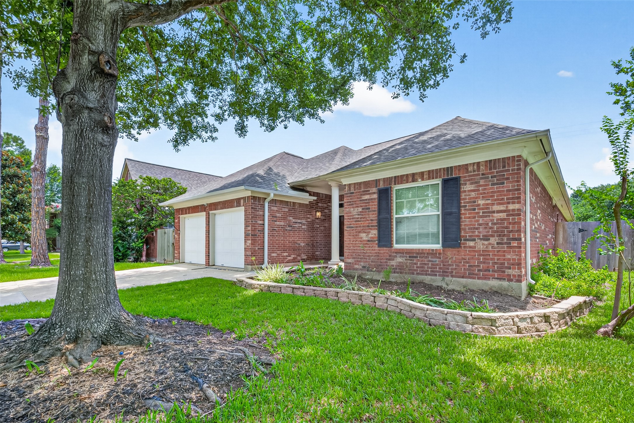 1430 Mabry Mill Road Houston, TX 77062 - Photo 2 of 39