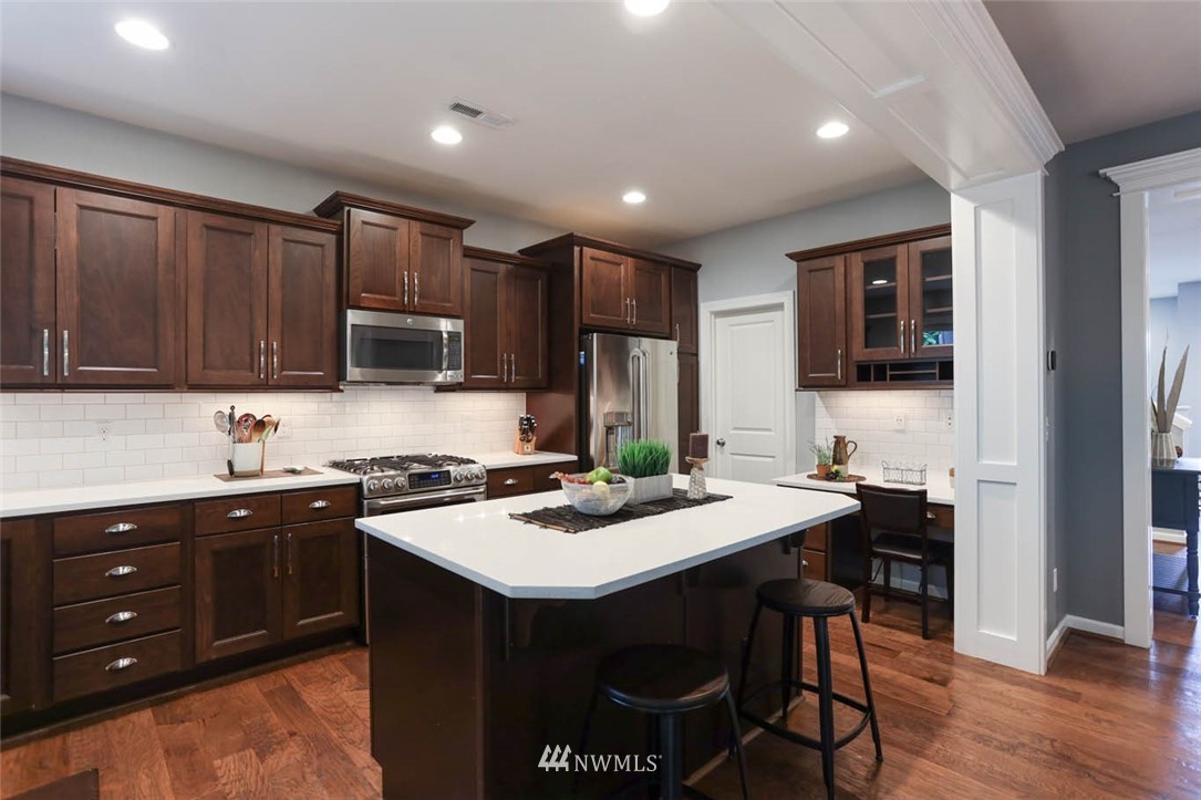 3508 198th Place Southeast Bothell, WA 98012 - Photo 6 of 28 Gallery Image 6