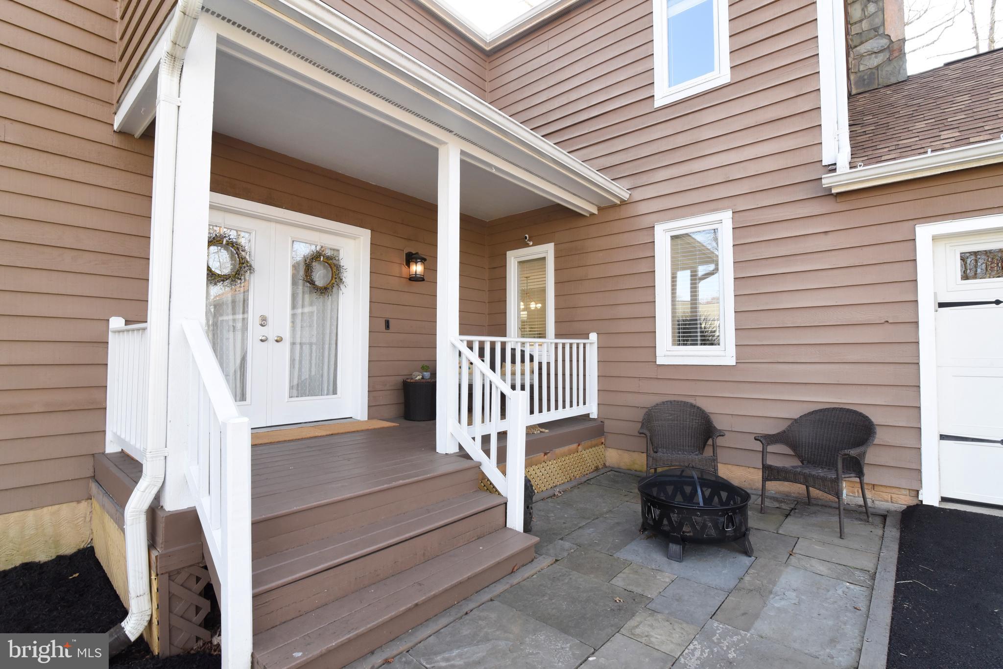 10 Rutherford Circle Sterling, VA 20165 - Photo 3 of 54 Gallery Image 3