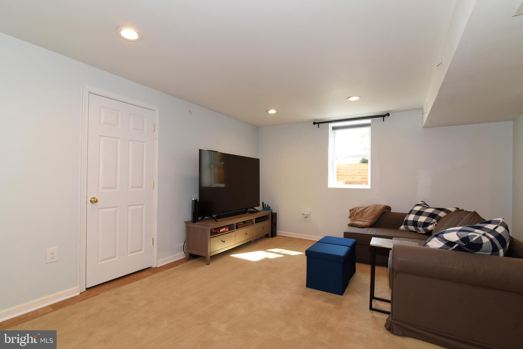 10 Rutherford Circle Sterling, VA 20165 - Photo 35 of 54 Gallery Image 35