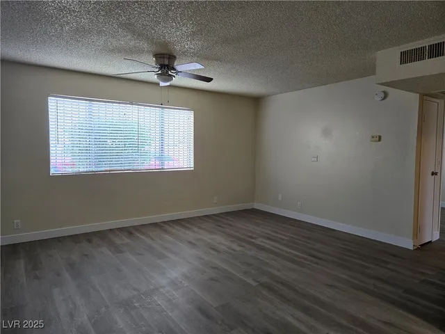 $1,090 | 218 East Merlayne Drive, Unit 1, Henderson, NV 89011