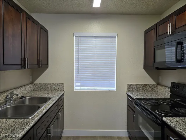 $1,090 | 218 East Merlayne Drive, Unit 1, Henderson, NV 89011