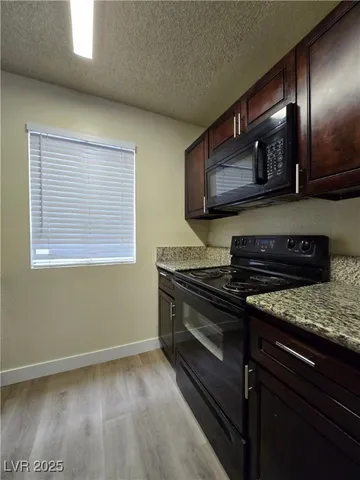 $1,090 | 218 East Merlayne Drive, Unit 1, Henderson, NV 89011