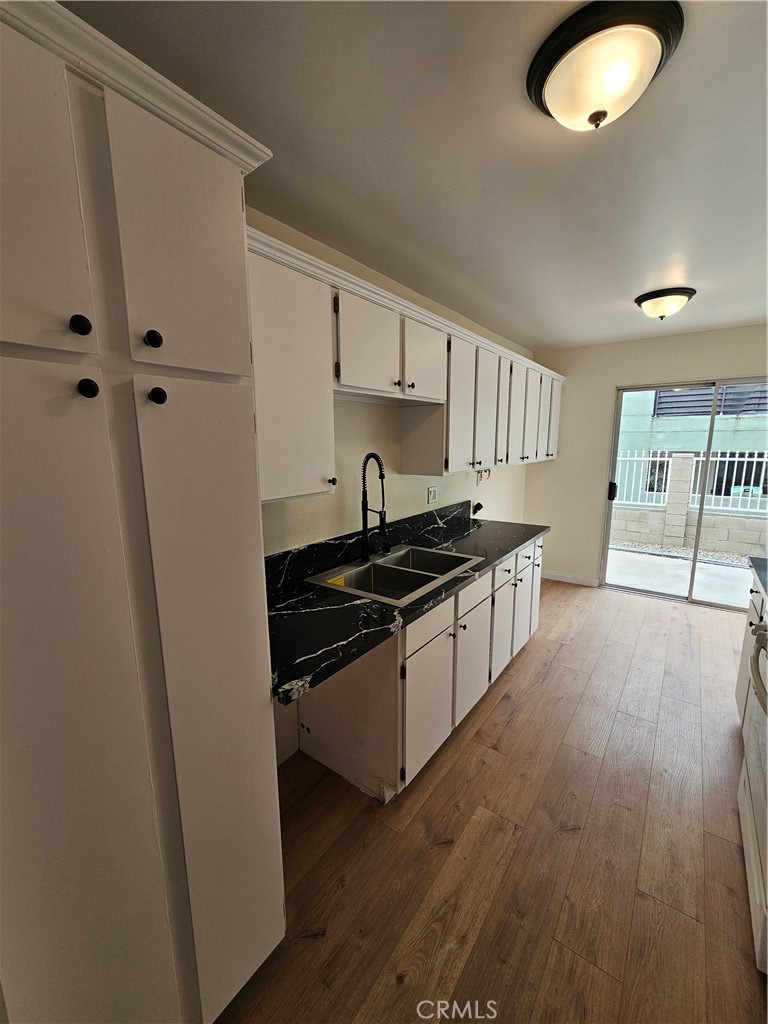 7124 Valmont Street, Unit 5 Tujunga, CA 91042 - Photo 3 of 19