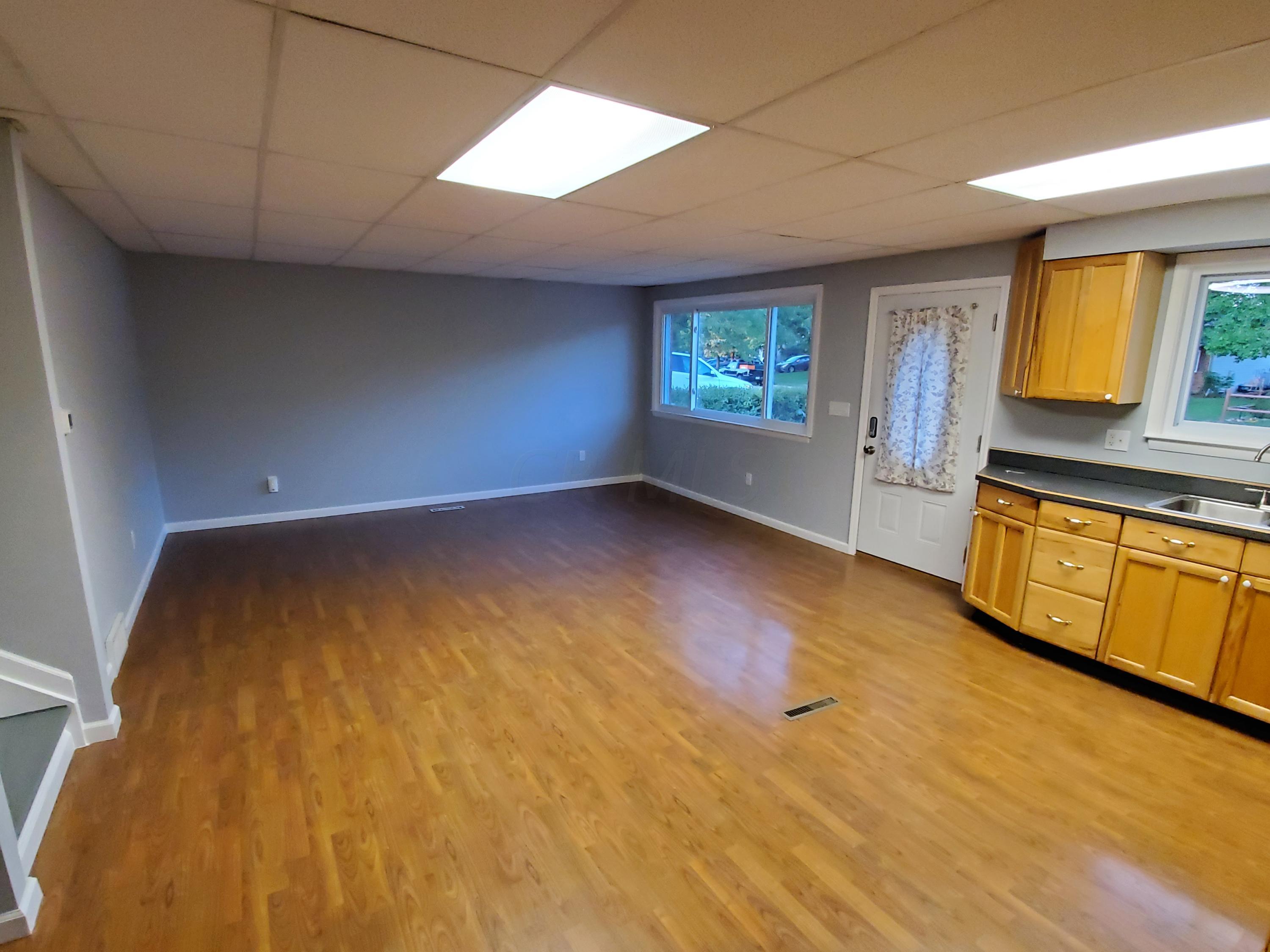241 Blendon Road West Jefferson, OH 43162 - Photo 8 of 23