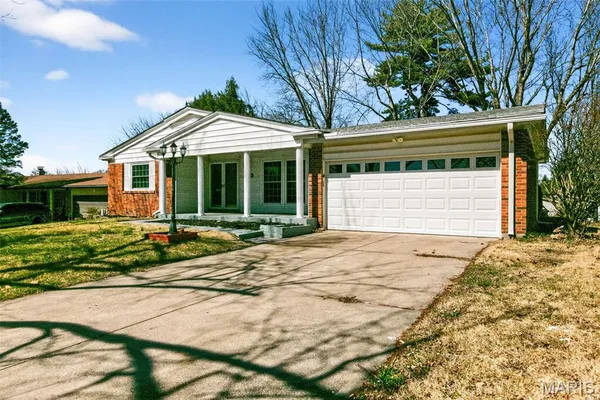 $235,000 | 3265 Harness Drive, Florissant, MO 63033