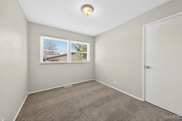 $235,000 | 3265 Harness Drive, Florissant, MO 63033