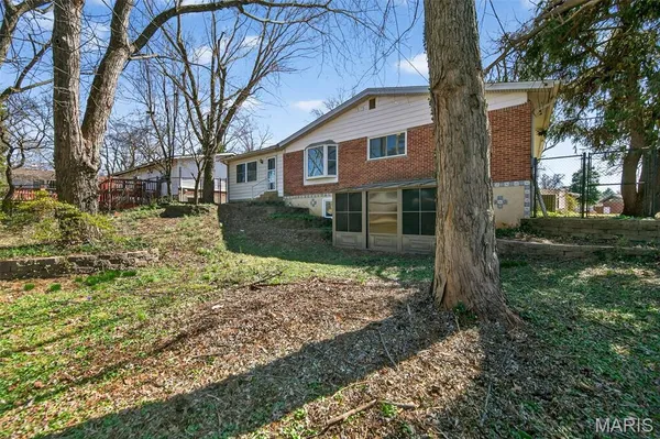 $235,000 | 3265 Harness Drive, Florissant, MO 63033