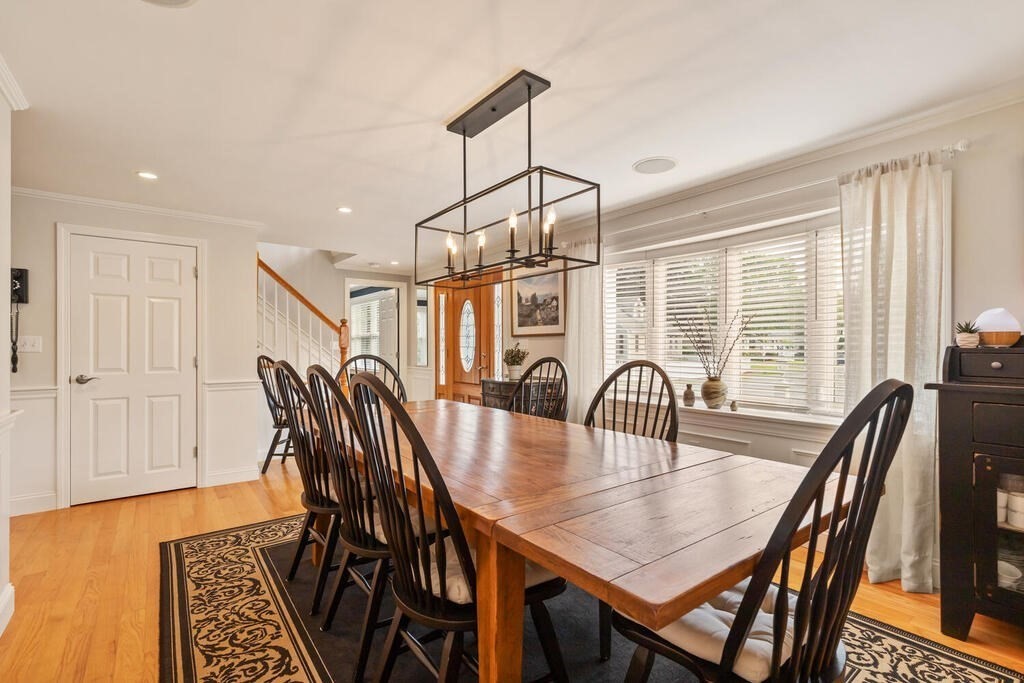 15 Millbrook Road Beverly, MA 01915 - Photo 5 of 32 a dining room with furniture and window