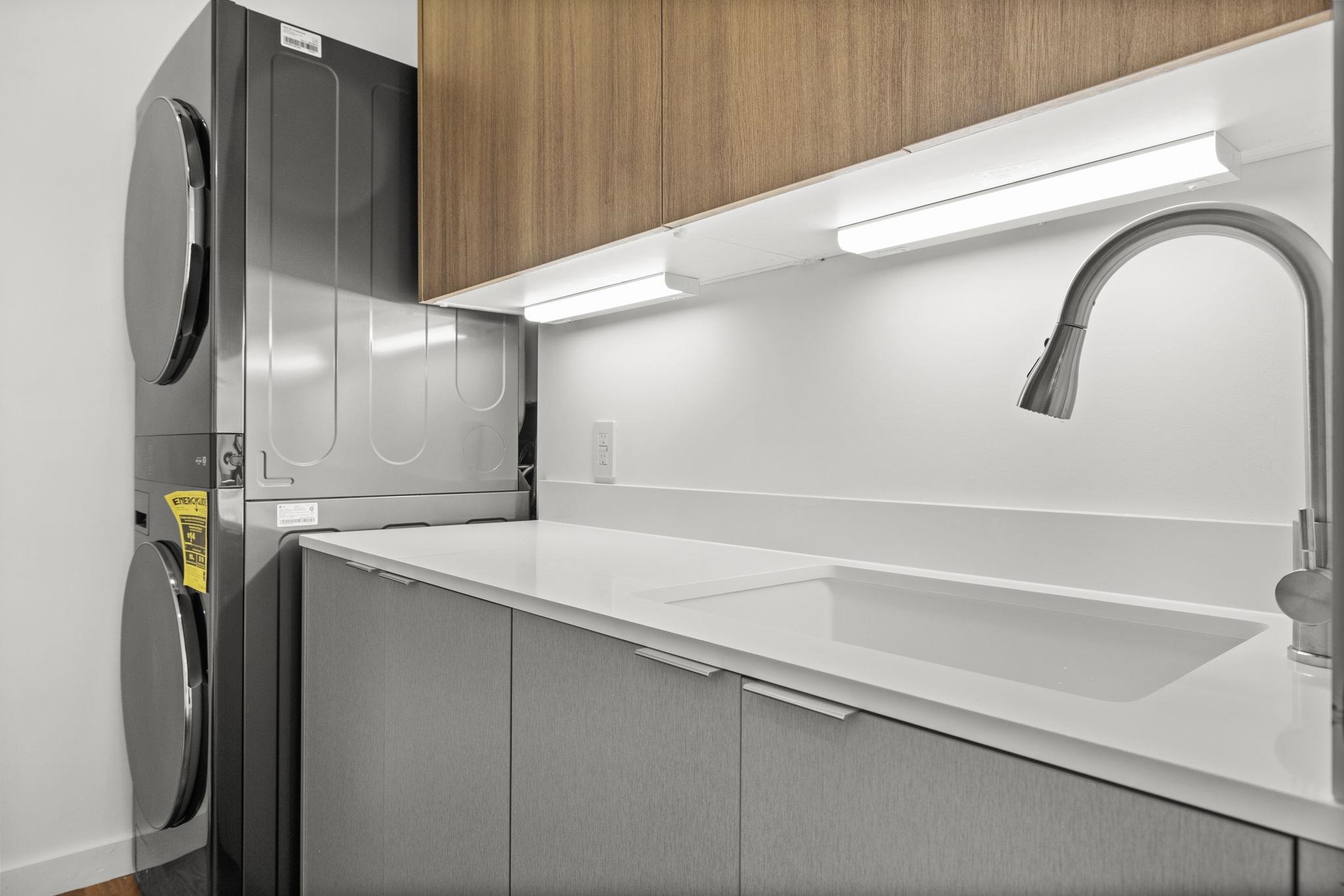 132 Holly Hl Road Luray, VA 22835 - Photo 24 of 69 a close view of closet