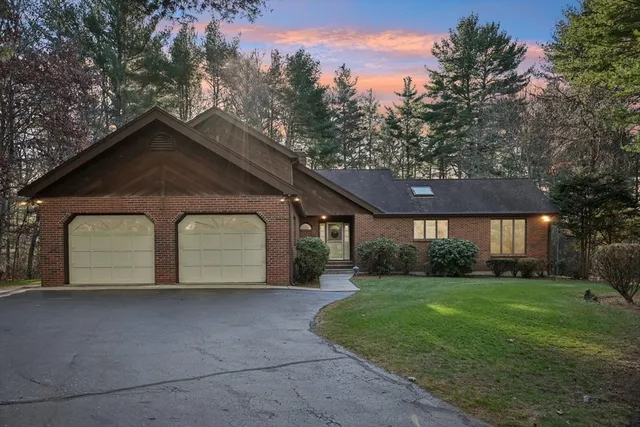 $815,000 | 12 Surrey Drive, Lakeville, MA 02347