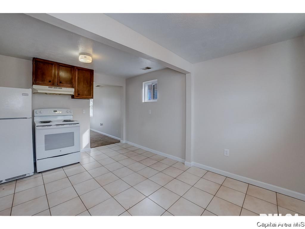 624 Wood Avenue Springfield, IL 62702 - Photo 12 of 25 Gallery Image 12