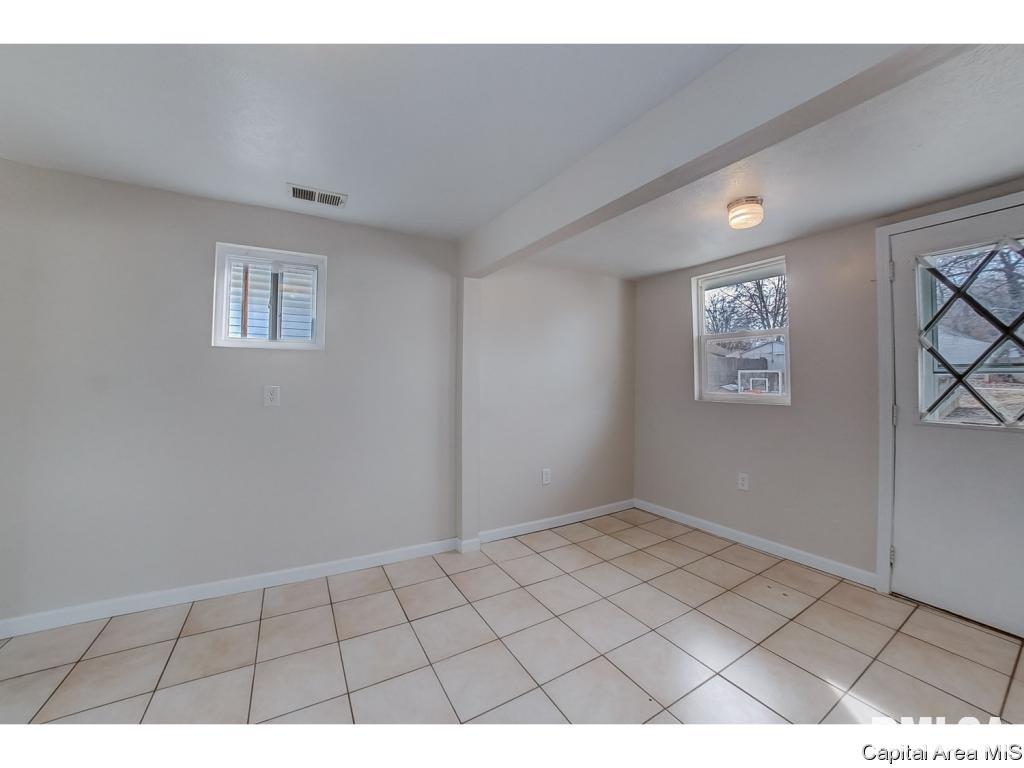 624 Wood Avenue Springfield, IL 62702 - Photo 13 of 25 Gallery Image 13