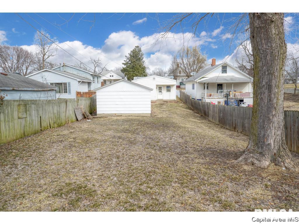 624 Wood Avenue Springfield, IL 62702 - Photo 23 of 25 Gallery Image 23