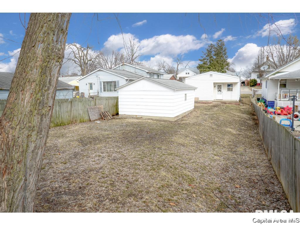 624 Wood Avenue Springfield, IL 62702 - Photo 24 of 25 Gallery Image 24
