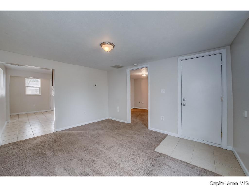 624 Wood Avenue Springfield, IL 62702 - Photo 3 of 25 Gallery Image 3