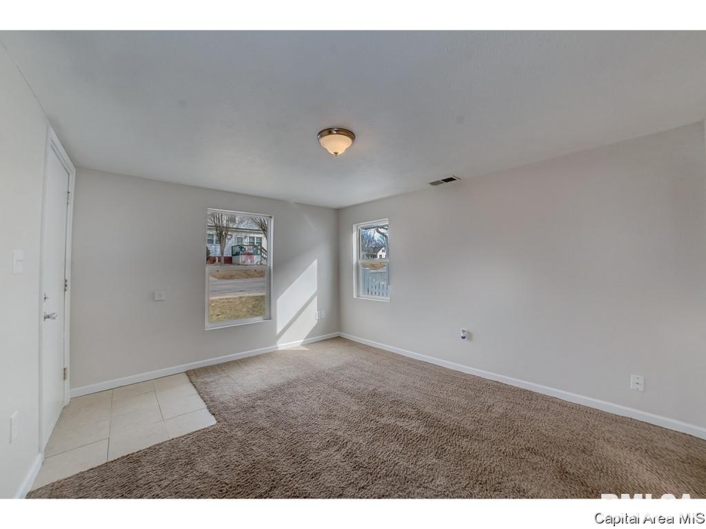 624 Wood Avenue Springfield, IL 62702 - Photo 5 of 25 Gallery Image 5