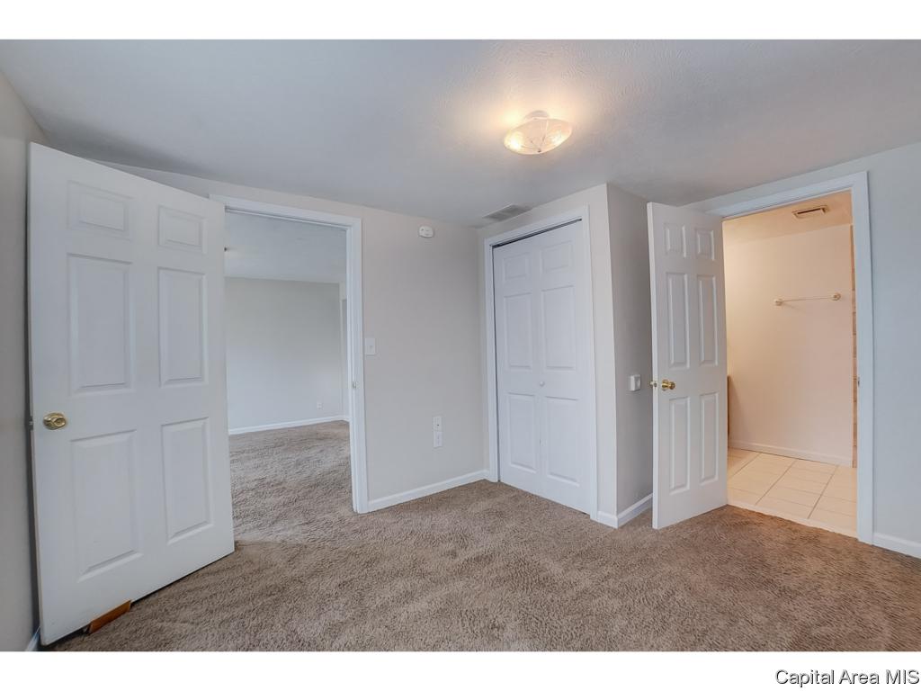624 Wood Avenue Springfield, IL 62702 - Photo 6 of 25 Gallery Image 6
