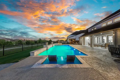 a view of outdoor space yard deck and patio
