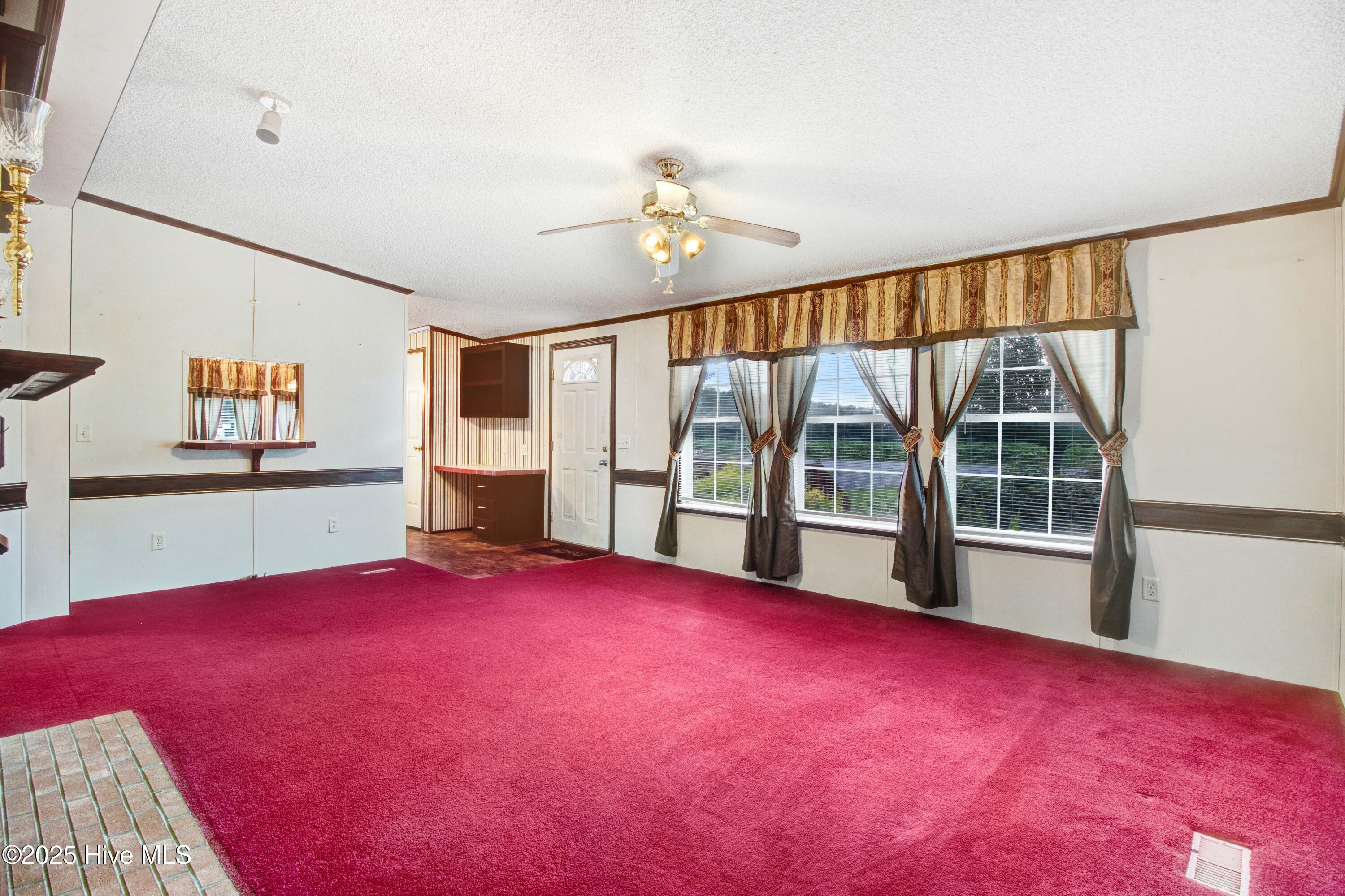 134 Starline Road Selma, NC 27576 - Photo 8 of 18 10-134 Starline Rd-10