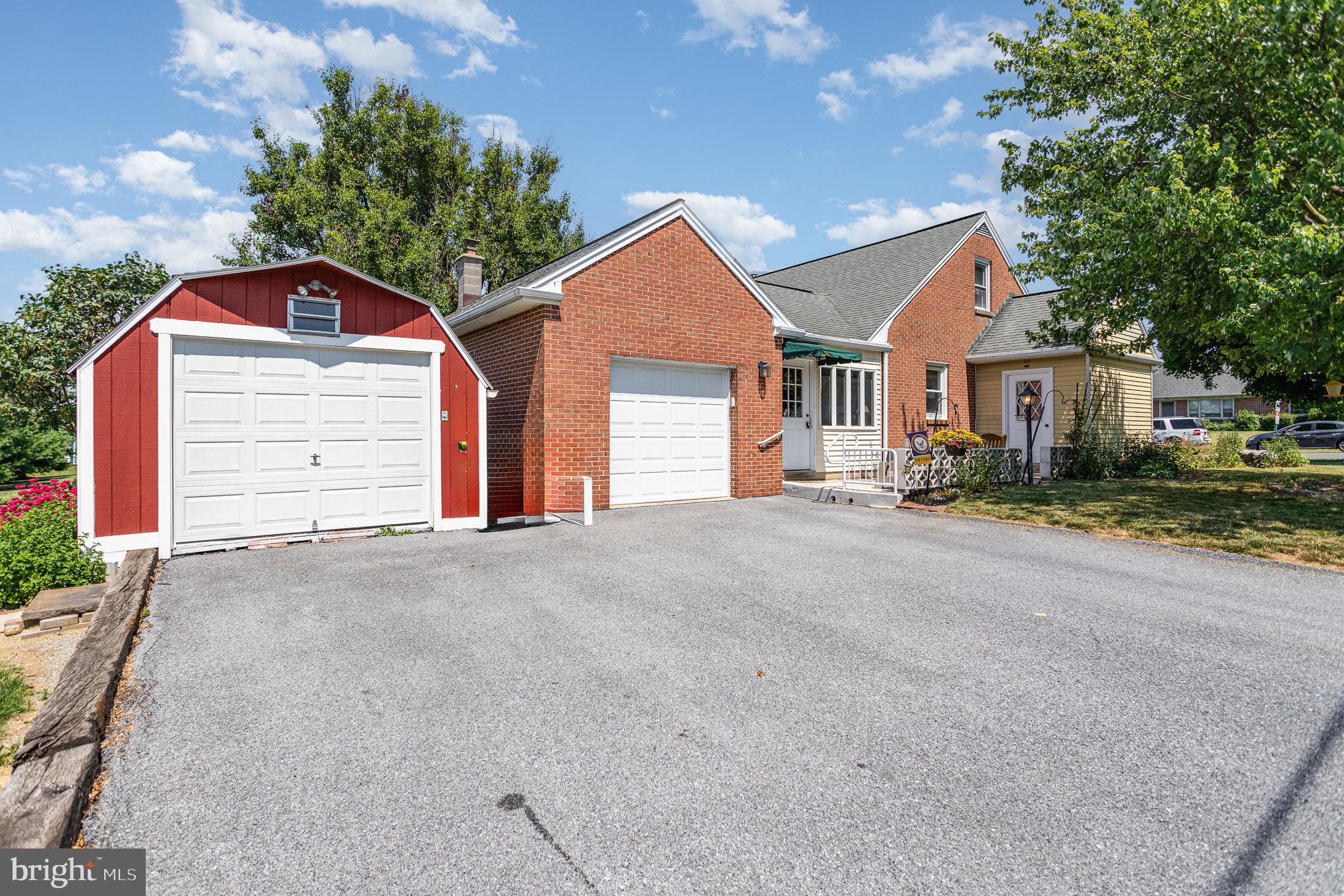 196 Musser Road Blue Ball, PA 17519 - Photo 4 of 36 Gallery Image 4