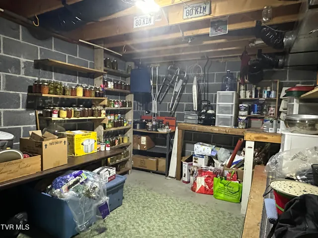 $260,000 | 1456 Osbornes Gap Road, Clintwood, VA 24228