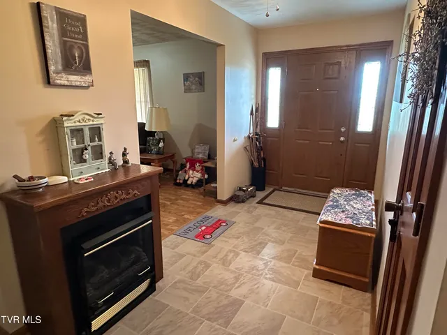 $260,000 | 1456 Osbornes Gap Road, Clintwood, VA 24228