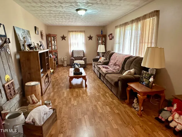 $260,000 | 1456 Osbornes Gap Road, Clintwood, VA 24228