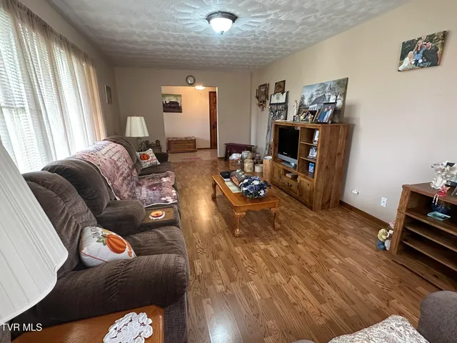 $260,000 | 1456 Osbornes Gap Road, Clintwood, VA 24228