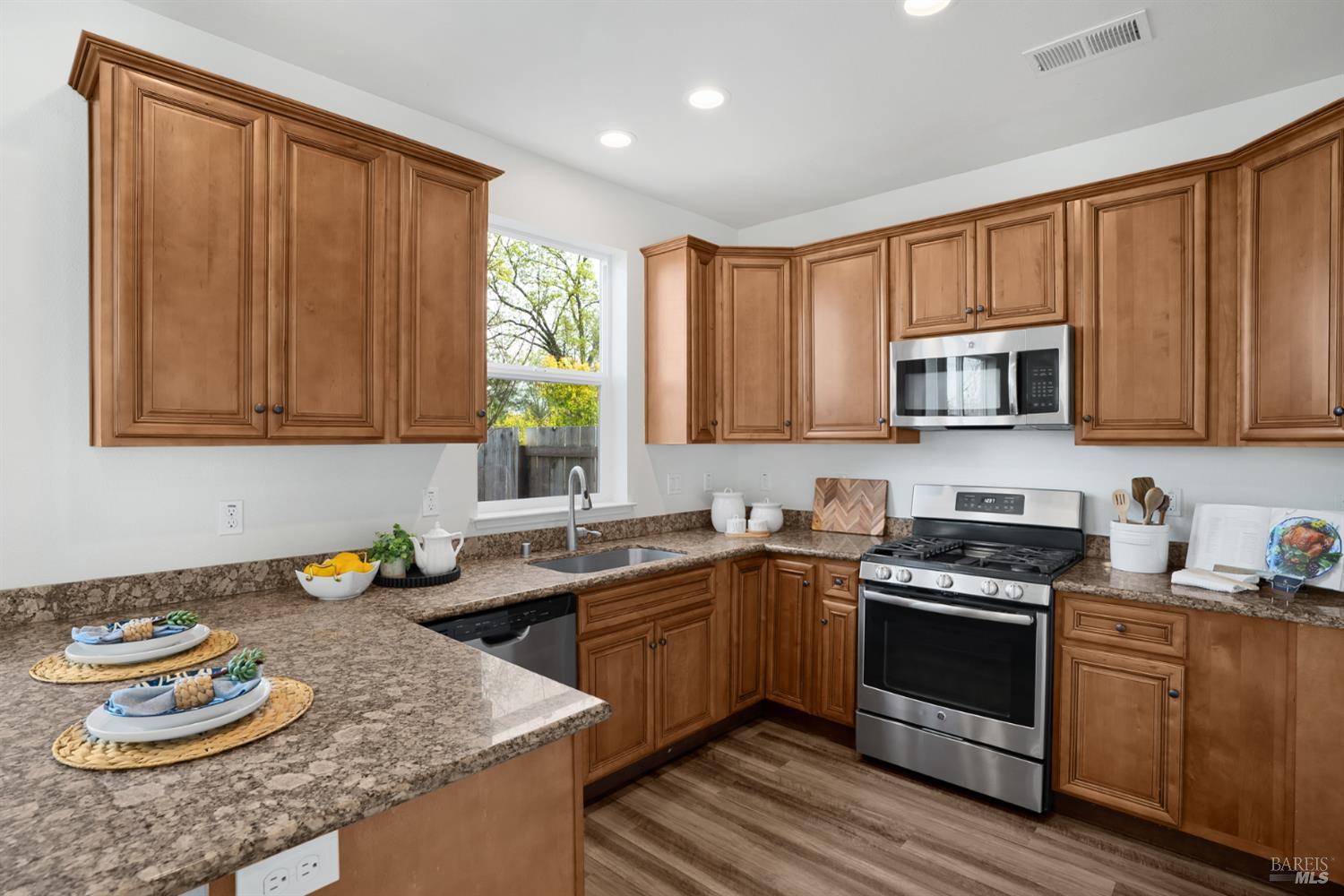 2042 Ravello Way Santa Rosa, CA 95403 - Photo 5 of 34