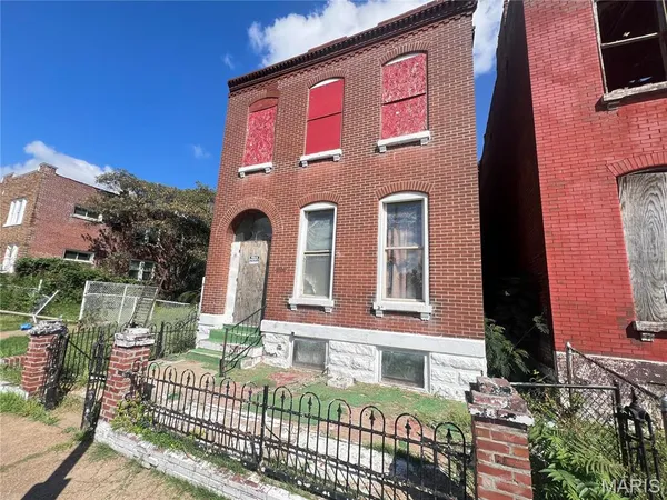 $19,900 | 2527-31 University Street, St. Louis, MO 63107