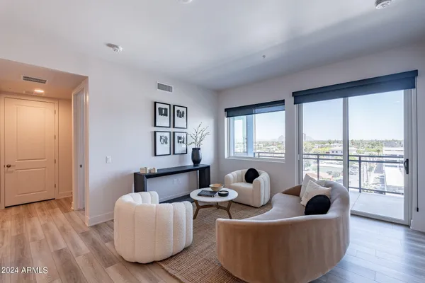$460,000 | 3131 North Central Avenue, Unit 6014, Phoenix, AZ 85012