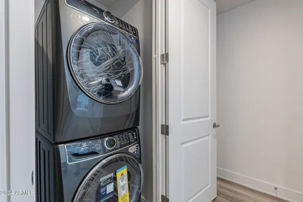 $460,000 | 3131 North Central Avenue, Unit 6014, Phoenix, AZ 85012