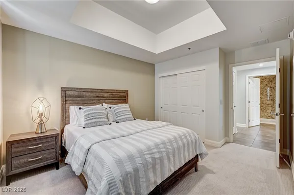 $2,950 | 150 South Las Vegas Boulevard, Unit 1811, Las Vegas, NV 89101