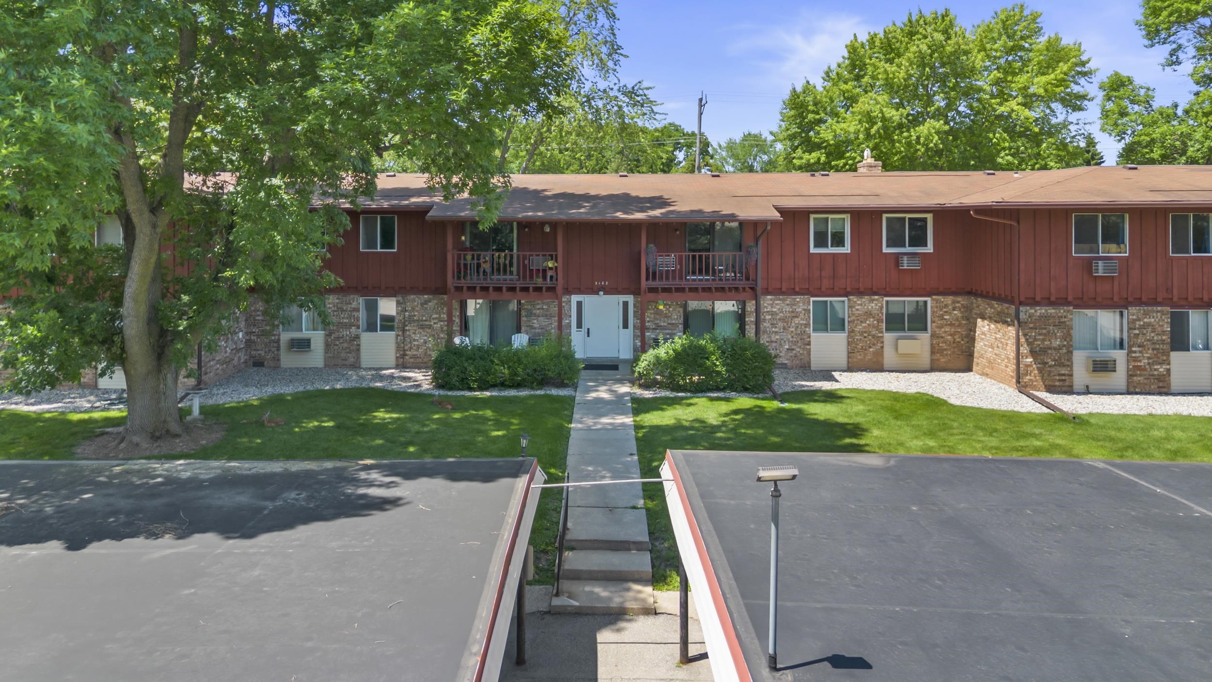 3182 Justin Court, Unit 8 Appleton, WI 54914 - Photo 18 of 29