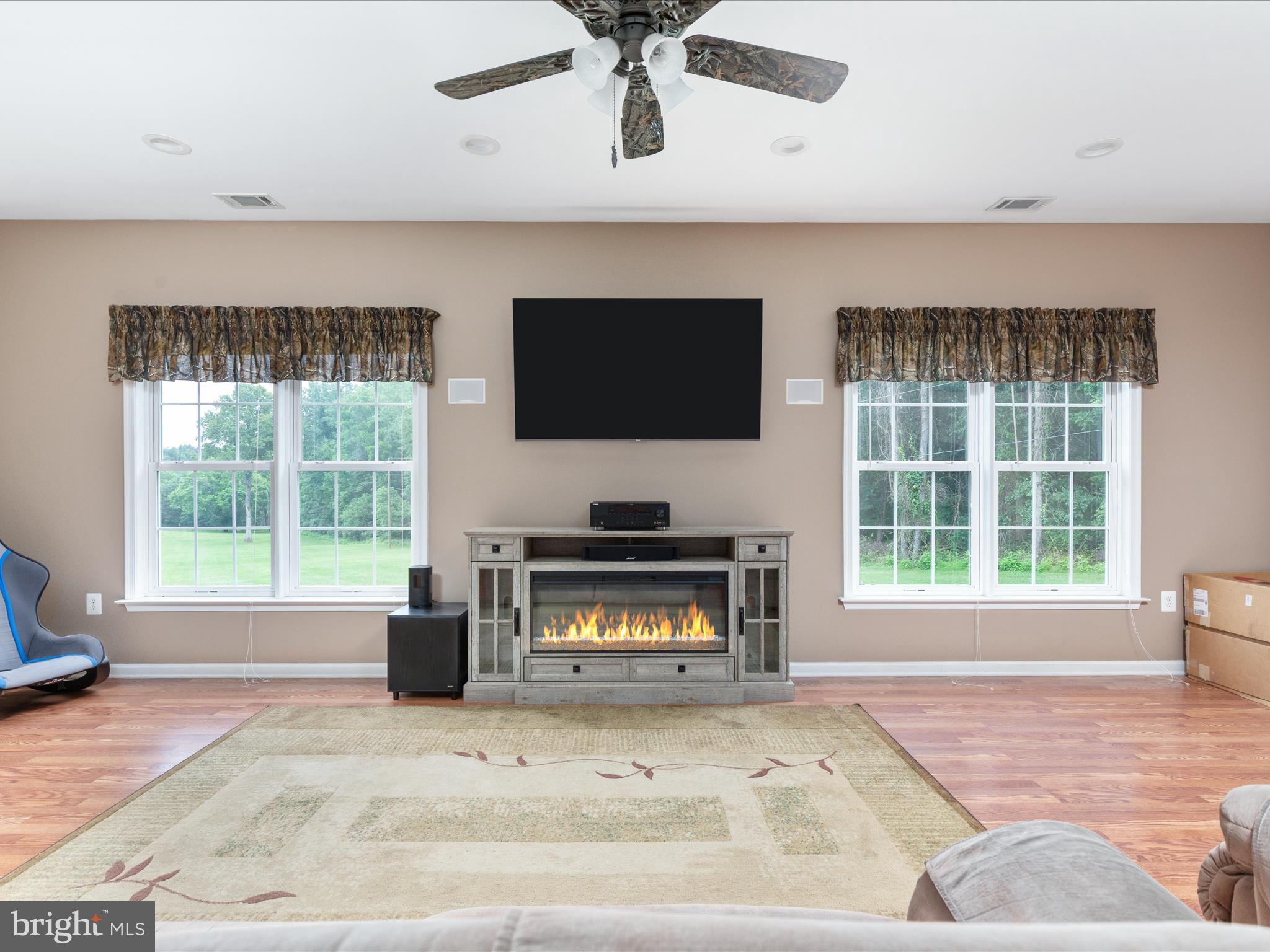 364 Stoney Bottom Road Front Royal, VA 22630 - Photo 14 of 61 Living Room