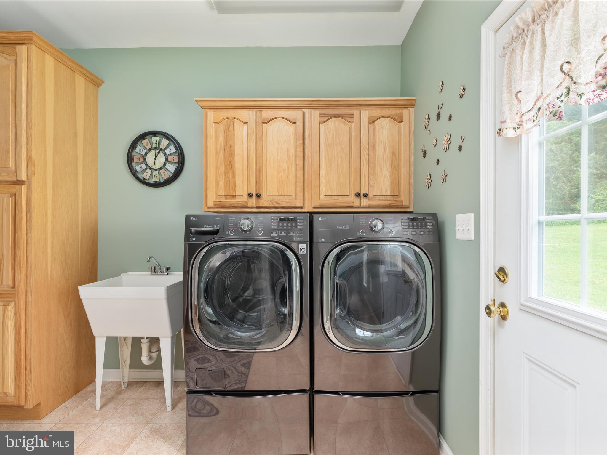 364 Stoney Bottom Road Front Royal, VA 22630 - Photo 25 of 61 Oversized Laundry Room