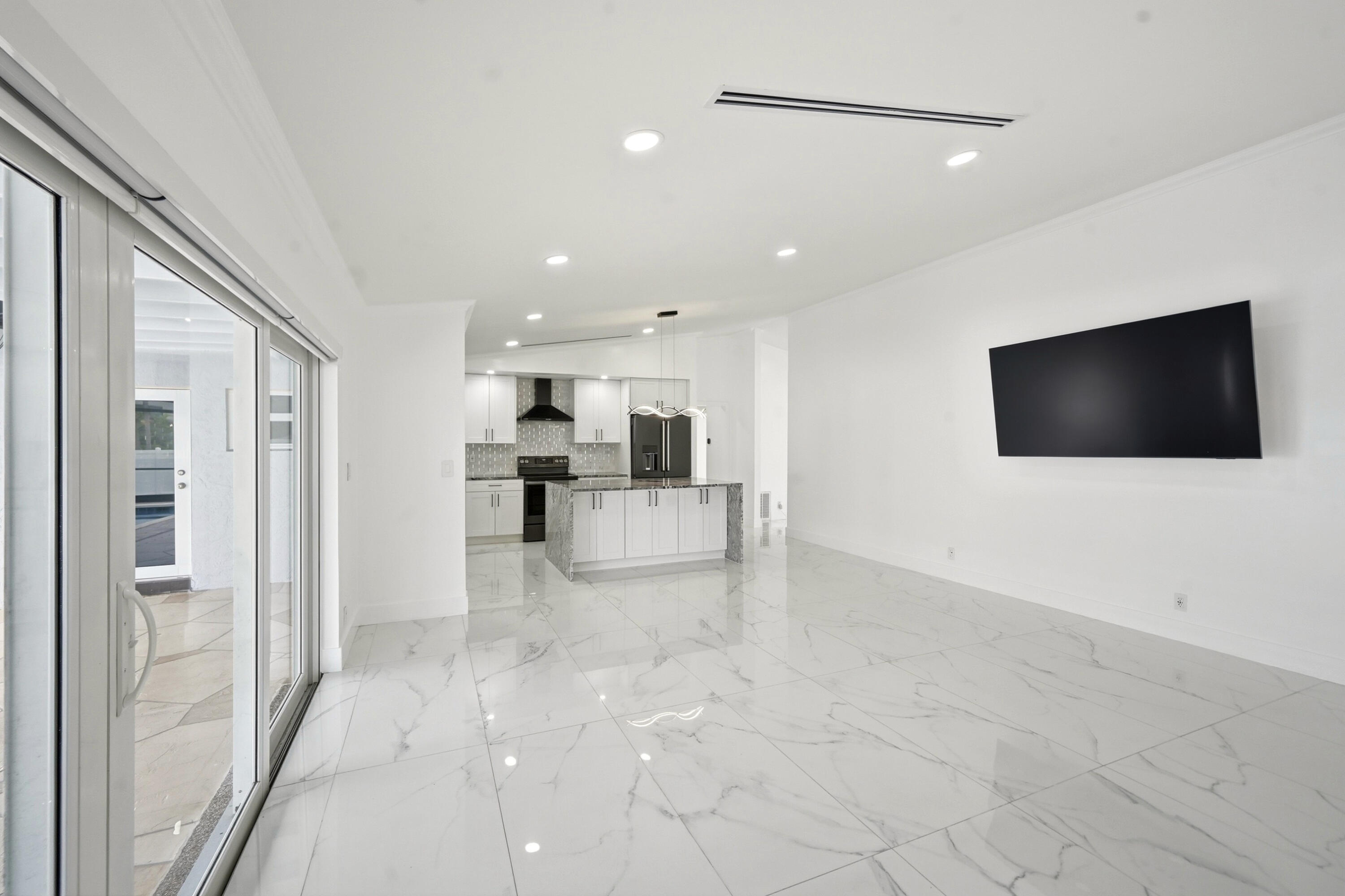 398 Northwest 22nd Avenue Boca Raton, FL 33486 - Photo 5 of 64 Family Room