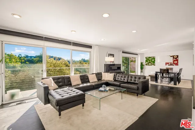 $2,995,000 | 2388 Kimridge Road, Beverly Hills, CA 90210