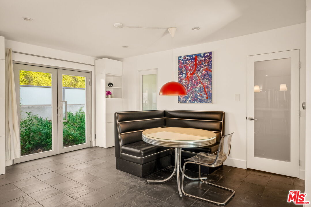 2388 Kimridge Road Beverly Hills, CA 90210 - Photo 13 of 57