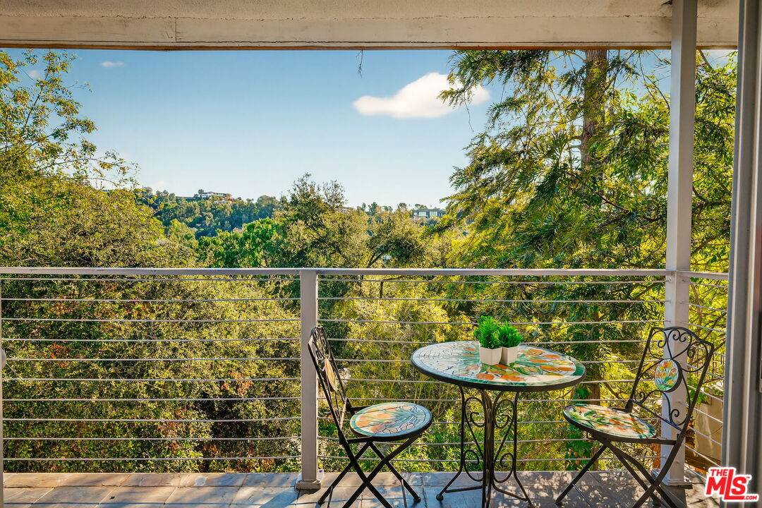 2388 Kimridge Road Beverly Hills, CA 90210 - Photo 16 of 57